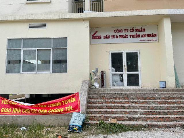 Người mua nhà Vĩnh Lộc Dgold liều mình dọn vào ở vì chủ đầu tư chậm giao căn hộ 3 năm Nguoi mua nha Vinh Loc Dgold lieu minh don vao o vi chu dau tu cham giao can ho 3 nam