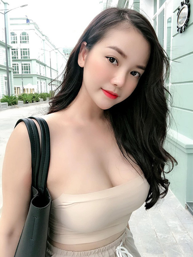 Gái Việt sở hữu vòng 1 lên đến 108cm gợi cảm hết cỡ Gai Viet so huu vong 1 len den 108cm goi cam het co