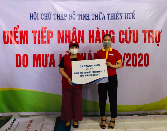 Tập đoàn Masan ủng hộ 6 tấn thịt viên và hàng trăm ngàn sản phẩm thiết yếu đến người dân miền Trung - Hình 4 Tap doan Masan ung ho 6 tan thit vien va hang tram ngan san pham thiet yeu den nguoi dan mien Trung-Hinh-4