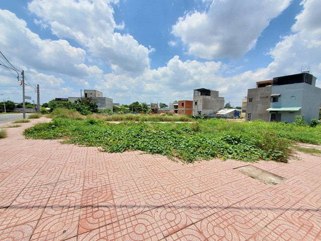 Bình Dương lý giải tình trạng mua đất của 3 dự án nhiều năm vẫn chưa được cấp sổ Binh Duong ly giai tinh trang mua dat cua 3 du an nhieu nam van chua duoc cap so