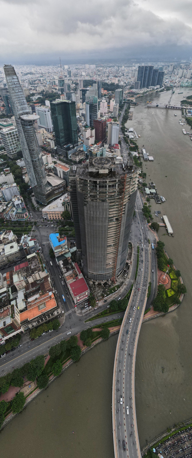Cận cảnh dự án Saigon One Tower 'đắp chiếu' hơn 10 năm đang được thi công trở lại - Hình 10 Can canh du an Saigon One Tower 'dap chieu' hon 10 nam dang duoc thi cong tro lai-Hinh-10