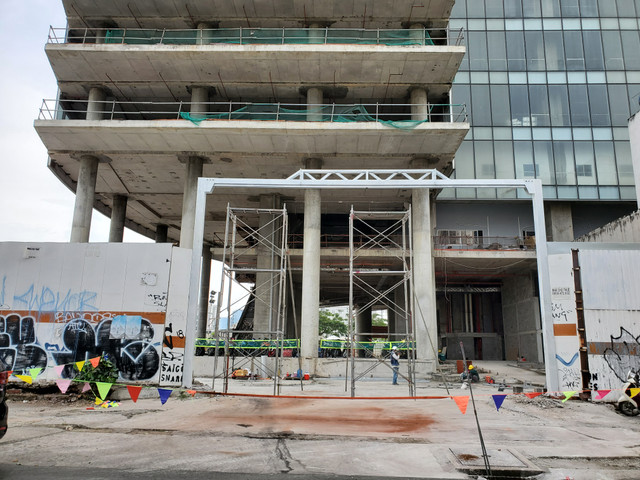 Cận cảnh dự án Saigon One Tower 'đắp chiếu' hơn 10 năm đang được thi công trở lại - Hình 8 Can canh du an Saigon One Tower 'dap chieu' hon 10 nam dang duoc thi cong tro lai-Hinh-8