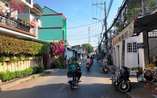 Thực hư người phụ nữ “ngáo đá” chém hàng loạt người đi đường - Hình 5 Thuc hu nguoi phu nu “ngao da” chem hang loat nguoi di duong-Hinh-5