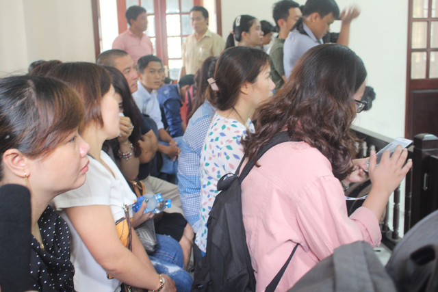 Quý bà lái xe BMW tông chết người ở Hàng Xanh không có bằng lái ô tô Quy ba lai xe BMW tong chet nguoi o Hang Xanh khong co bang lai o to