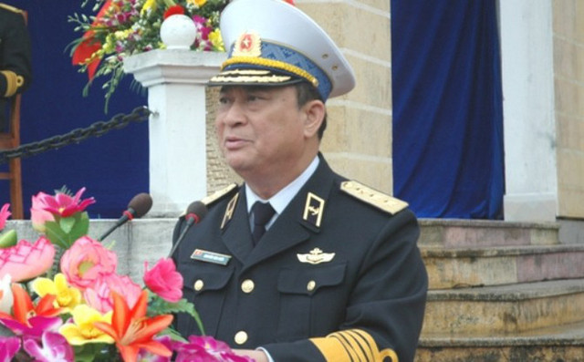 Vì sao Phó Đô đốc Hải quân Nguyễn Văn Tình bị kỷ luật cảnh cáo? Vi sao Pho Do doc Hai quan Nguyen Van Tinh bi ky luat canh cao?