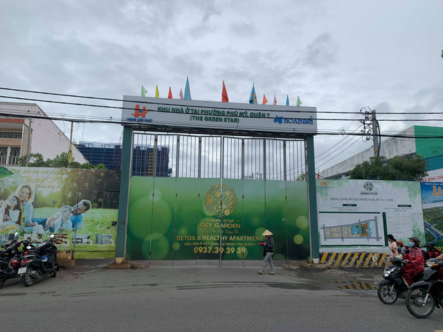 Cận cảnh 110 biệt thự của Công ty Hưng Lộc Phát xây “lụi” ở Sài Gòn Can canh 110 biet thu cua Cong ty Hung Loc Phat xay “lui” o Sai Gon