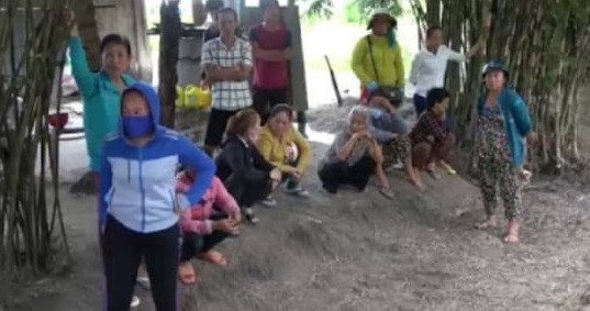 Tây Ninh: Ba thành viên trong một gia đình ở bị đâm dã man, một người tử vong Tay Ninh: Ba thanh vien trong mot gia dinh o bi dam da man, mot nguoi tu vong