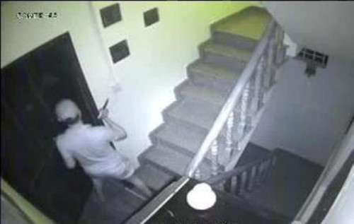 Ly kỳ phá án vụ trộm gần 9 tỷ ở công ty cân Nhơn Hòa - Hình 3 Ly ky pha an vu trom gan 9 ty o cong ty can Nhon Hoa-Hinh-3