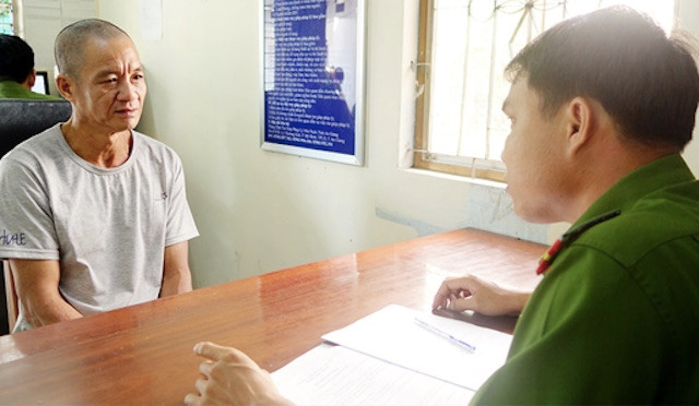 Sau khi uống nửa lít rượu đế, gã đàn ông dâm ô bé gái 9 tuổi Sau khi uong nua lit ruou de, ga dan ong dam o be gai 9 tuoi