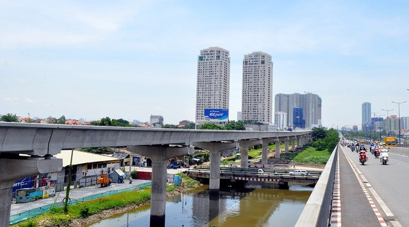 Tháo nút thắt đầu tiên cho metro Bến Thành - Suối Tiên Thao nut that dau tien cho metro Ben Thanh - Suoi Tien