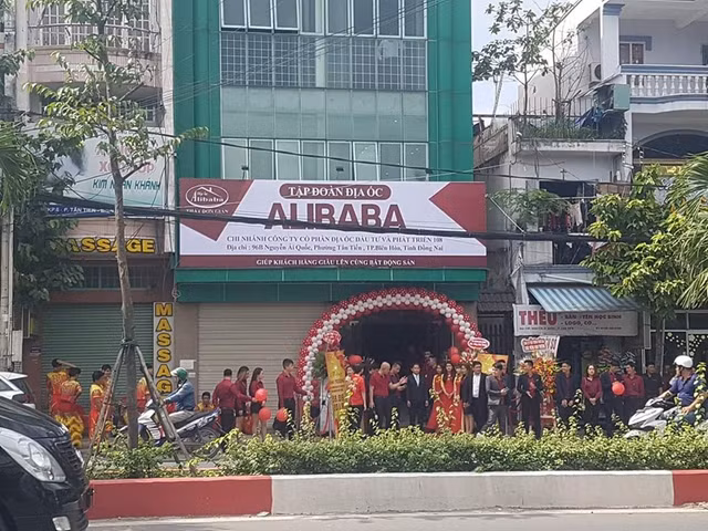 Cong ty Alibaba ngang nhien khai truong van phong trai phep o Dong Nai