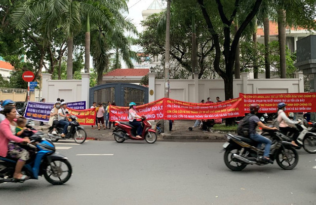 Nữ giám đốc Công ty Angel Lina vẽ dự án ma khai gì? Nu giam doc Cong ty Angel Lina ve du an ma khai gi?