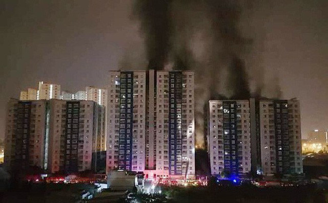 Chung cư Carina lại liên tục báo cháy khiến cư dân hoang mang Chung cu Carina lai lien tuc bao chay khien cu dan hoang mang