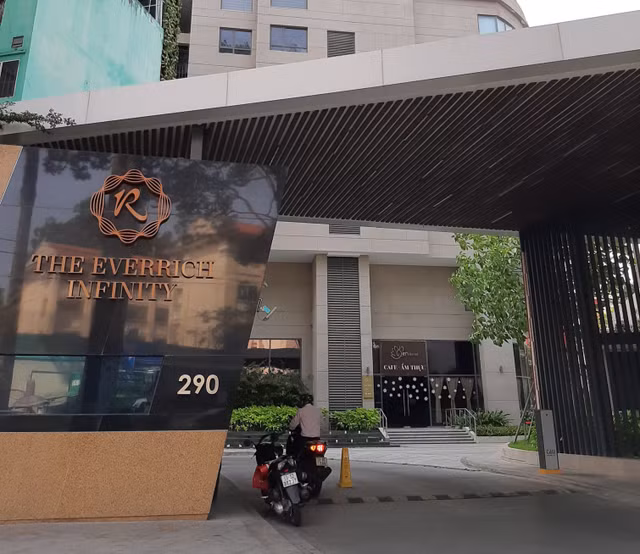 Cu dan The EverRich Infinity noi gi khi khong duoc de xe hoi trong chung cu?-Hinh-2