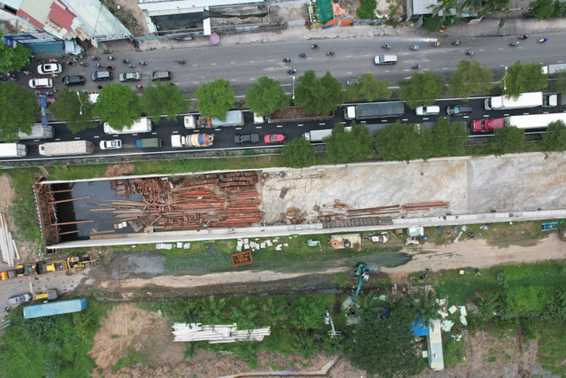 Toàn cảnh hầm chui trăm tỷ ở TP HCM thi công trở lại sau khi bị ‘tuýt còi’ - Hình 4 Toan canh ham chui tram ty o TP HCM thi cong tro lai sau khi bi ‘tuyt coi’-Hinh-4