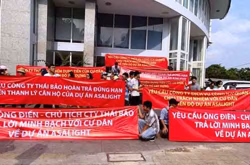 Du an Asa Light dung thi cong, khach hang gian du doi nha