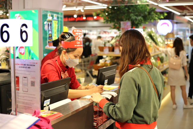 Co gi ben trong sieu thi WinMart dau tien theo mo hinh cao cap-Hinh-5