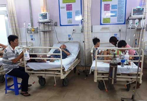Vụ bà ngoại và 6 đứa trẻ ngạt thở ở Sài Gòn: Chỉ vì gia đình nợ điện lực 2 triệu - Hình 4 Vu ba ngoai va 6 dua tre ngat tho o Sai Gon: Chi vi gia dinh no dien luc 2 trieu-Hinh-4