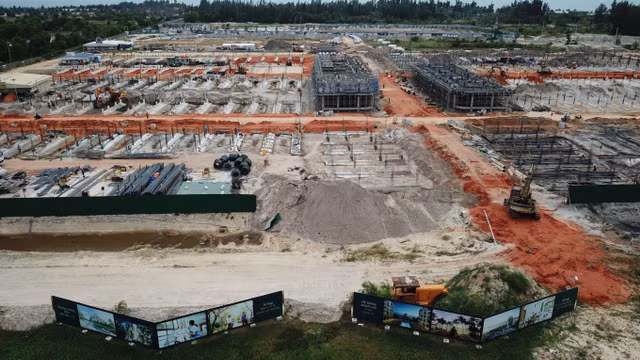 Thanh Long Bay cua Nam Group dinh cac lum xum nao?