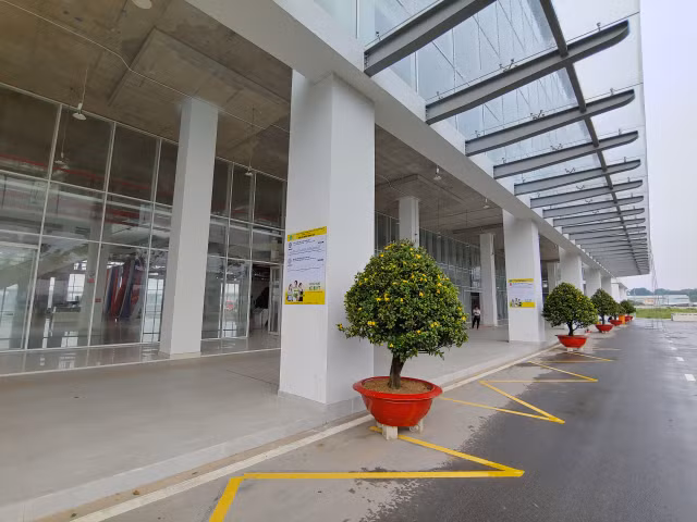 Ben trong ben xe lon nhat nuoc di vao hoat dong tu 10/10-Hinh-11