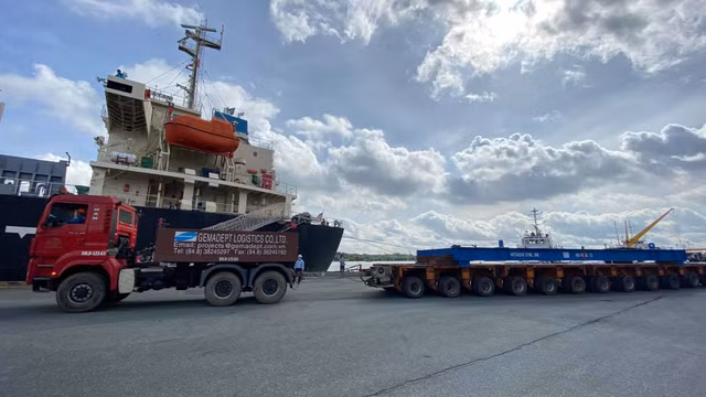 Can canh tau metro so 1 ve toi Sai Gon-Hinh-6