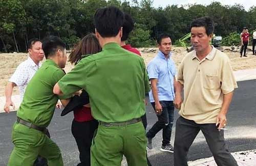 Xúc phạm lực lượng chức năng, Chủ tịch HĐQT Alibaba bị điều tra - Hình 2 Xuc pham luc luong chuc nang, Chu tich HDQT Alibaba bi dieu tra-Hinh-2