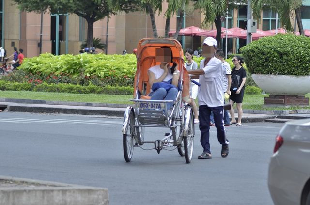 Vụ du khách Nhật bị 'chém' gần 3 triệu cuốc xích lô: Công an mời người chạy xích lô đến làm việc Vu du khach Nhat bi 'chem' gan 3 trieu cuoc xich lo: Cong an moi nguoi chay xich lo den lam viec