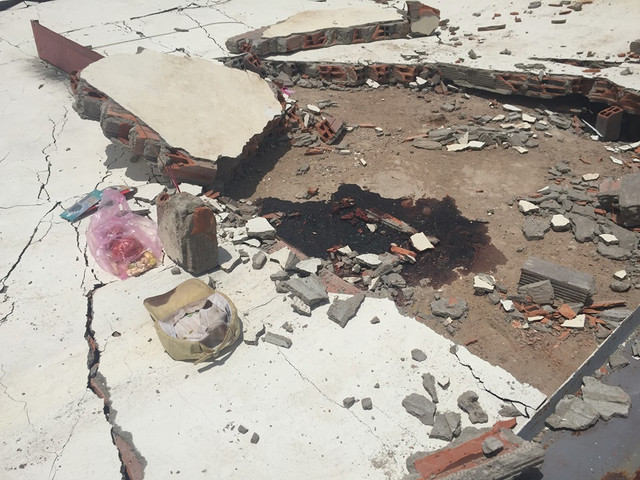 Tránh nóng trong khu nhà xưởng, 2 công nhân bị bức tường sập đè chết Tranh nong trong khu nha xuong, 2 cong nhan bi buc tuong sap de chet