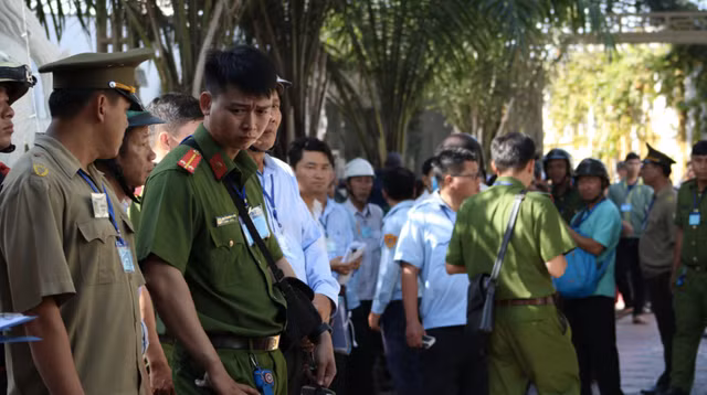 Hang tram can bo cuong che Gia Trang quan - Tram Chim Resort