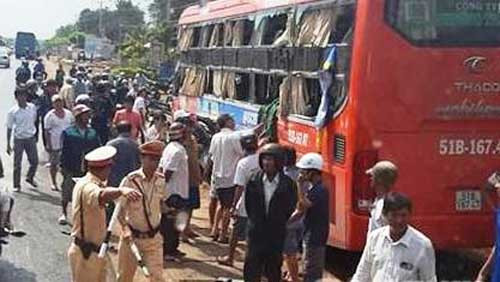 Người bị tai nạn giao thông phải cưa chân kiện hãng Phương Trang đòi bồi thường gần 800 triệu Nguoi bi tai nan giao thong phai cua chan kien hang Phuong Trang doi boi thuong gan 800 trieu