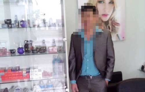 Thiếu nữ 15 tuổi tố cáo bị chủ salon tóc xâm hại tình dục, hôn lên ngực Thieu nu 15 tuoi to cao bi chu salon toc xam hai tinh duc, hon len nguc