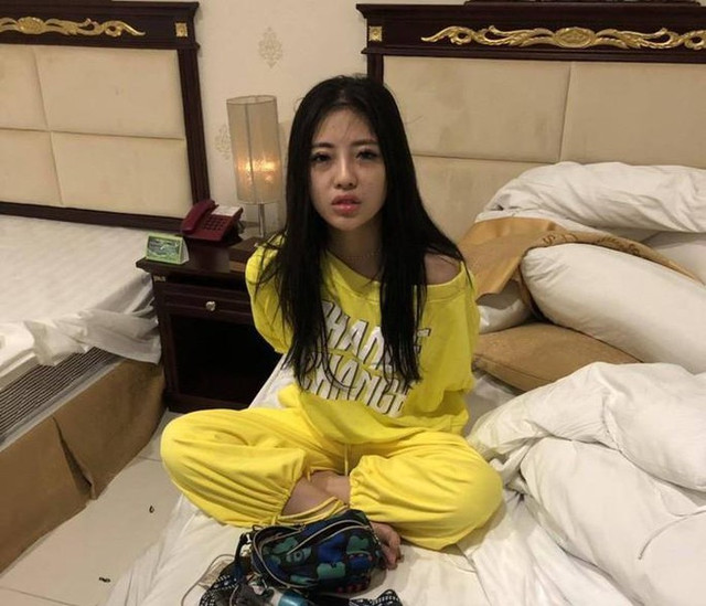 Hotgirl tham gia điều hành đường dây ma túy xuyên quốc gia có 8 khẩu súng - Hình 3 Hotgirl tham gia dieu hanh duong day ma tuy xuyen quoc gia co 8 khau sung-Hinh-3