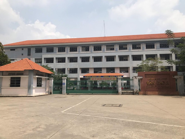 Quận Bình Tân vào cuộc vụ nghi án bảo vệ dâm ô bé gái trong nhà vệ sinh trường Quan Binh Tan vao cuoc vu nghi an bao ve dam o be gai trong nha ve sinh truong