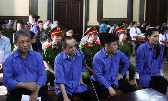 Nữ đại gia Hứa Thị Phấn tiếp tục bị truy tố Nu dai gia Hua Thi Phan tiep tuc bi truy to