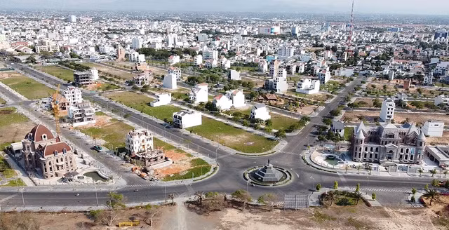 Bo Cong an de nghi cung cap ho so 9 du an 'khung' o Binh Thuan