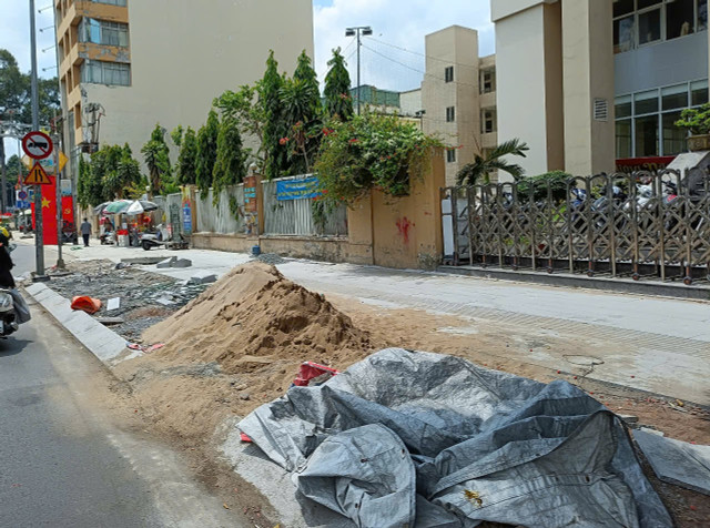 Tan muc Cty Toan Gia Phat va Moc An Chau cai tao via he duong Phan Dang Luu-Hinh-2