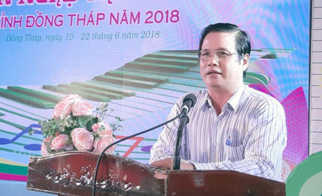 Vì sao Phó giám đốc Sở Văn hóa, Thể thao và Du lịch Đồng Tháp bị truy tố? Vi sao Pho giam doc So Van hoa, The thao va Du lich Dong Thap bi truy to?