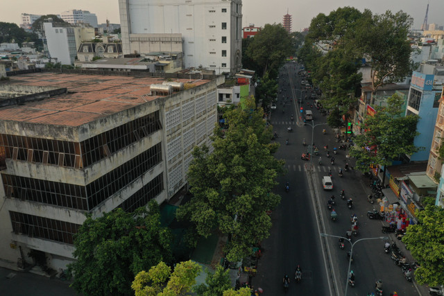 Cận cảnh lô 'đất vàng' 419 Lê Hồng Phong vừa bị yêu cầu cưỡng chế ở TP HCM - Hình 3 Can canh lo 'dat vang' 419 Le Hong Phong vua bi yeu cau cuong che o TP HCM-Hinh-3