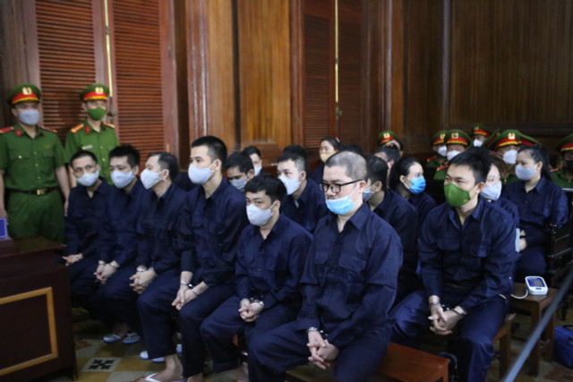 Hinh anh Nguyen Thai Luyen va dong pham tai phien toa vu Cong ty Alibaba lua dao-Hinh-9