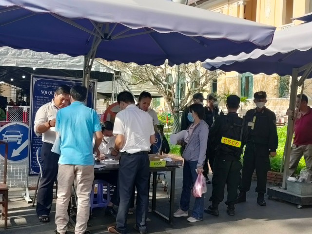 Hình ảnh Nguyễn Thái Luyện và đồng phạm tại phiên tòa vụ Công ty Alibaba lừa đảo Hinh anh Nguyen Thai Luyen va dong pham tai phien toa vu Cong ty Alibaba lua dao