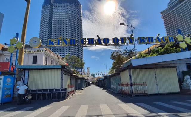 Cong ty Yen Sao Khanh Hoa truc loi hang tram ty dong tu viec xay 'chui' ki-ot o cho dem?-Hinh-2