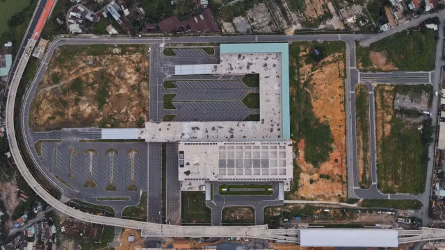 Ben trong ben xe lon nhat nuoc di vao hoat dong tu 10/10-Hinh-3