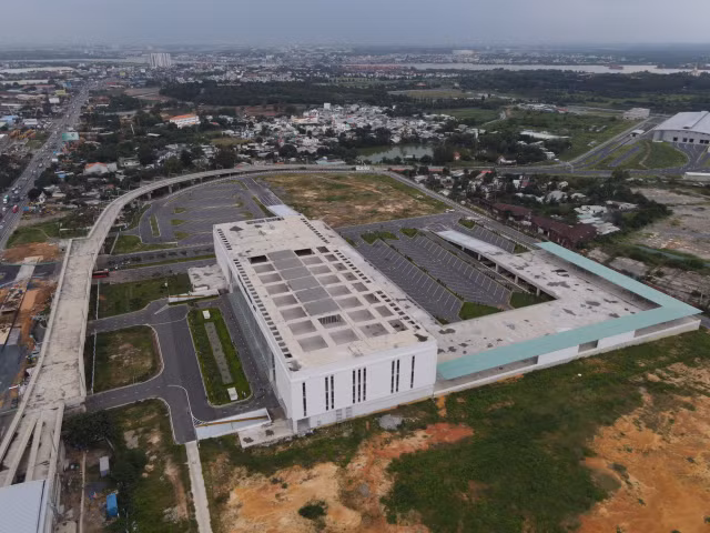 Ben trong ben xe lon nhat nuoc di vao hoat dong tu 10/10-Hinh-14