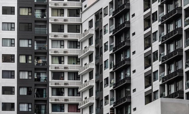 Cận cảnh 1100 căn hộ tái định cư bị chuyển đổi trái phép ở khu Thủ Thiêm - Hình 4 Can canh 1100 can ho tai dinh cu bi chuyen doi trai phep o khu Thu Thiem-Hinh-4