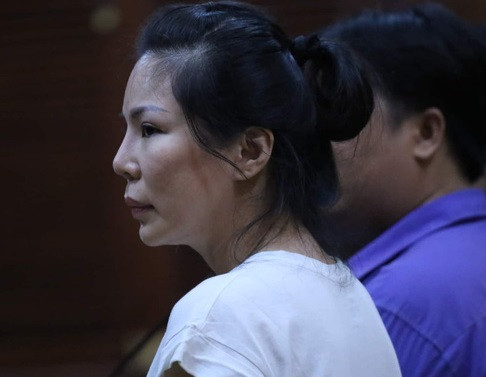 Bác sĩ Chiêm Quốc Thái nhắc đến 2 người phụ nữ trong đơn kháng cáo - Hình 2 Bac si Chiem Quoc Thai nhac den 2 nguoi phu nu trong don khang cao-Hinh-2