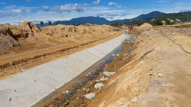 Cận cảnh dự án Golden Hills của Công ty Trung Nam lấn sông Cu Đê - Hình 8 Can canh du an Golden Hills cua Cong ty Trung Nam lan song Cu De-Hinh-8