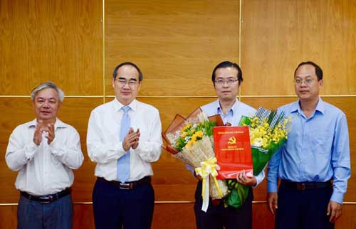 Bà Thân Thị Thư nghỉ hưu, Ban Tuyên giáo TP.HCM khuyết Trưởng ban Ba Than Thi Thu nghi huu, Ban Tuyen giao TP.HCM khuyet Truong ban