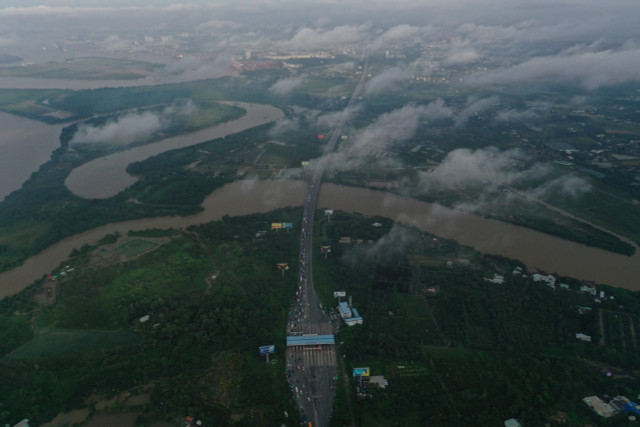 O to lai un u keo dai tren cao toc TP HCM - Long Thanh - Dau Giay