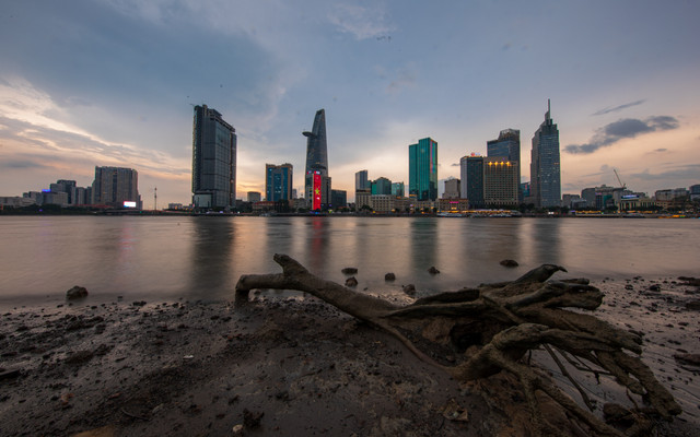 Can canh toa nha choc troi giua TP HCM bi bo hoang hon thap ky dang 'hoi sinh'-Hinh-10