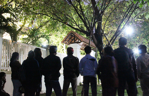 Benh tro nang, ong Thanh van nhac vo tang qua Tet nguoi ngheo-Hinh-3